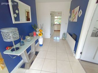 28 Parkroe Heights, Ardnacrusha, Parteen, Co. Clare - Image 3