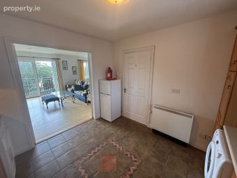 6 Fortlands, The Paddocks, Ardbrack, Summercove, Co. Cork - Image 3