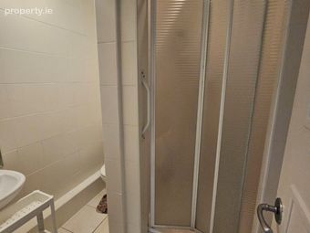 Apartment 46 , Finsbury House, Ballsbridge, Dublin 4 - Image 5