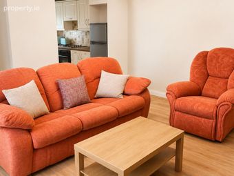 18 Bridge Court, Bridge Street, Ballinasloe, Co. Galway - Image 3