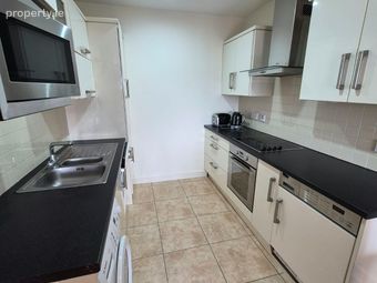 Apartment 28, Downview, T12pf86, Victoria Cross, Co. Cork - Image 5