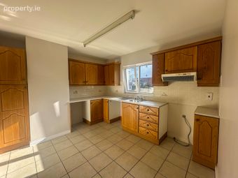 19 Glenmore, College Road, Galway City Centre, Galway., Galway City Centre, Co. Galway - Image 3