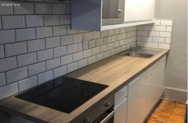 Flat 4, 11 Cabra Road, Dublin 7, North Circular Road, Dublin 7 - Click to view photos