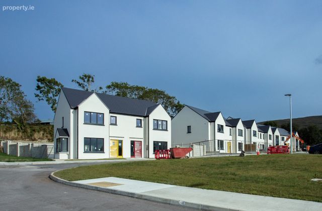 34 An Fulacht Fiadh, Milleencoola, Bantry, Co. Cork - Click to view photos