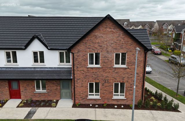 2 Latchford Gardens, Castaheany, Clonee, Dublin 15 - Click to view photos