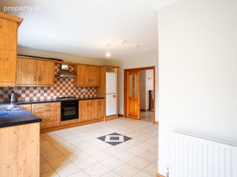 43 An Tor Aonarach, Kingscourt, Co. Cavan - Image 4