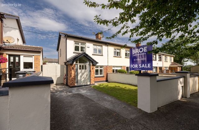 23 Woodford View, Clondalkin, Dublin 22 - Click to view photos