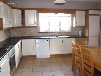 17 Manor Court, Convoy, Convoy, Co. Donegal - Image 4