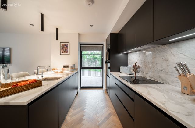 3 Bed Apartment, Mount Merrion, Co. Dublin - Click to view photos