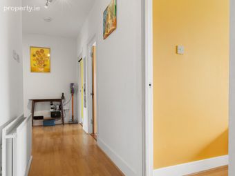 92 East Courtyard, Cabinteely, Dublin 18, Cabinteely, Dublin 18 - Image 2
