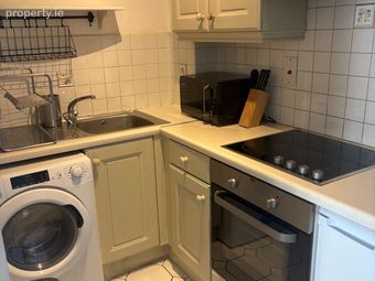 Apartment 9, Palace Gardens, Exchange Court, Dubli, Temple Bar, Dublin 2 - Image 5