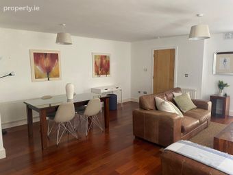 Apt, Brennanstown Square, Dublin 18, Brennanstown, Dublin 18 - Image 4