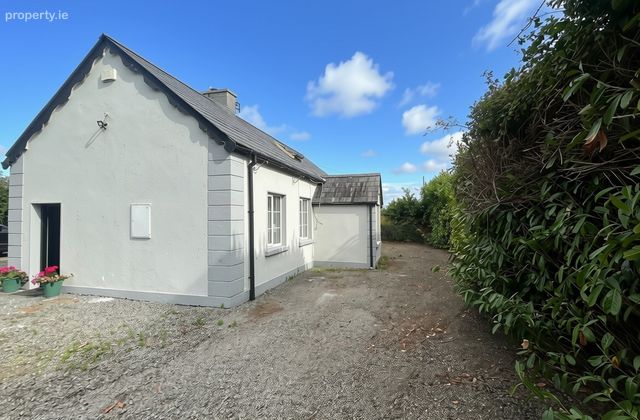 Wood Of O Cottage, Ballinaclogh, Golden, Co. Tipperary, Donaskeagh, Co. Tipperary - Click to view photos