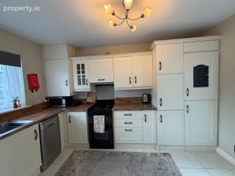 24 Willow Bank, Cluain Ard, Newtown, Co. Cork - Image 5