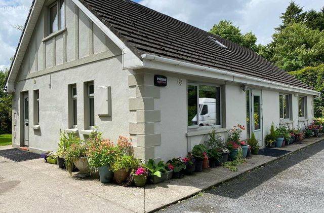 Mountanglesby, Clogheen, Cahir, Co. Tipperary, Clogheen, Co. Tipperary - Click to view photos
