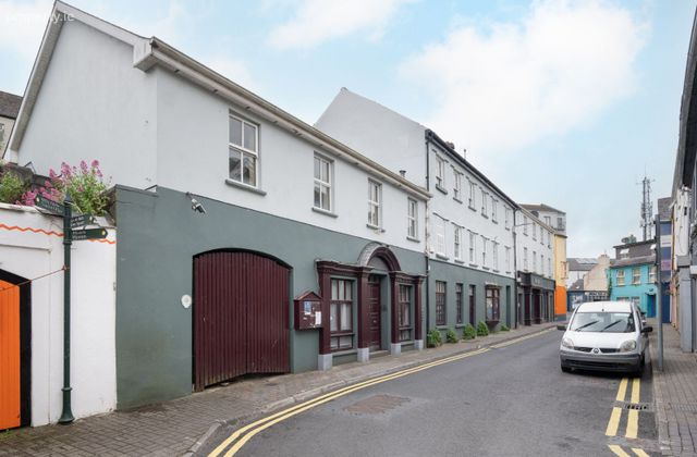 The Folk House, Guard Well, Kinsale, Co. Cork - Click to view photos