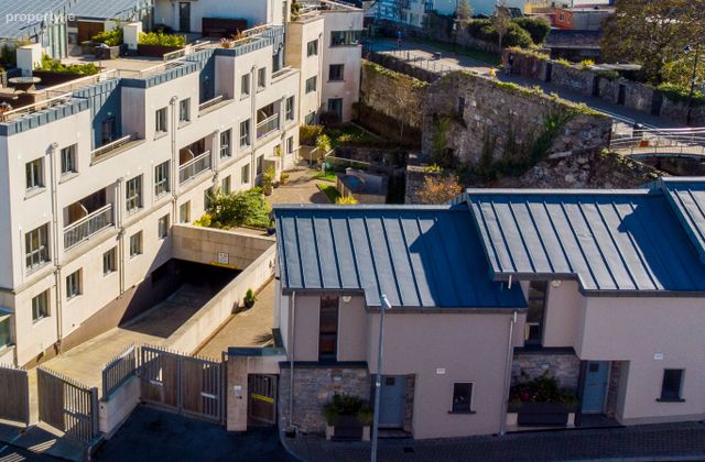 Luxury Two Bed Apartment, Semple Mill, Parkavara, Galway City Centre, Co. Galway - Click to view photos