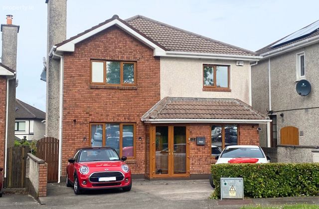 2 The Millers, Bridgemount, Carrigaline, Co. Cork - Click to view photos
