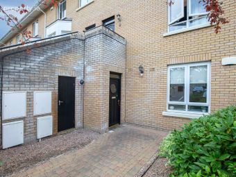 47 Castleheath, Swords Road, Malahide, Co. Dublin - Image 2