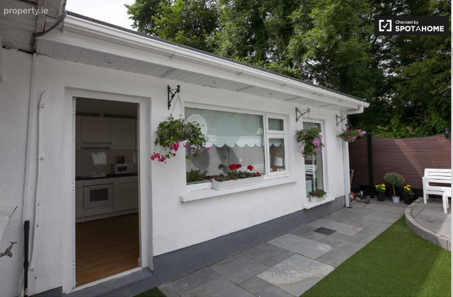 Mulberry Crescent, Castleknock, Dublin 15, Carpenterstown, Dublin 15 - Click to view photos