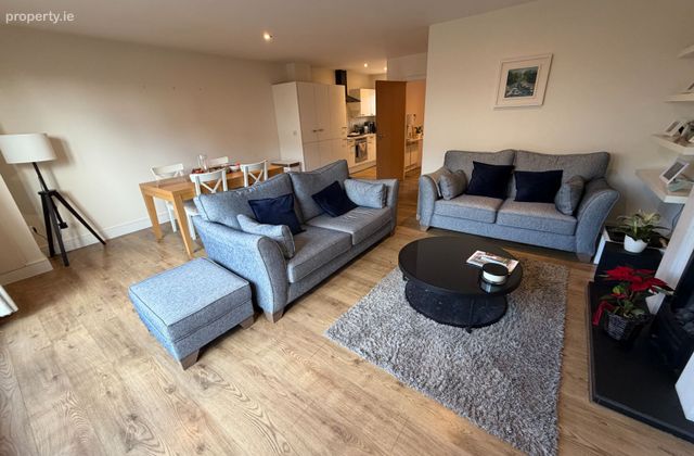 3 Bedroom Duplex, Addison Park, Glasnevin, Dublin 11 - Click to view photos
