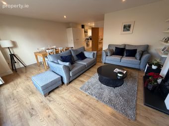 3 Bedroom Duplex, Addison Park, Glasnevin, Dublin 11