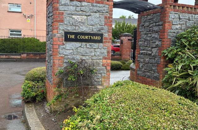 The Courtyard, Clonsilla Road, Porterstown, Dublin 15 - Click to view photos