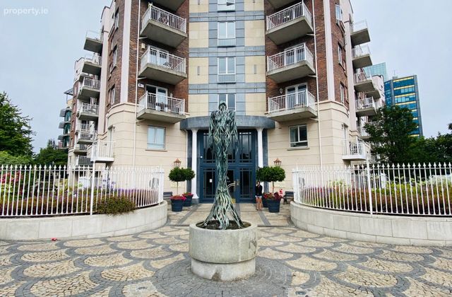 Apartment, The Berkeley Block, Pembroke Square, Grand Canal Dock, Dublin 4 - Click to view photos