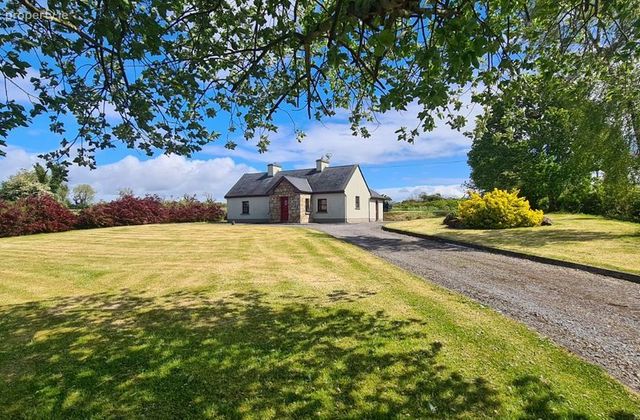 Ballintemple, Strokestown, Tulsk, Co. Roscommon - Click to view photos
