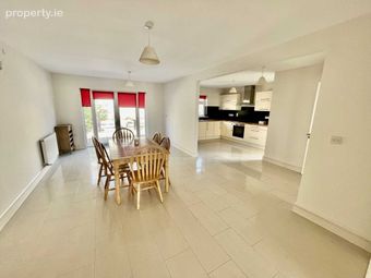 28 Aylesbury Avenue, Ferrybank, Waterford, Co. Waterford, Slieverue, Co. Kilkenny - Image 4