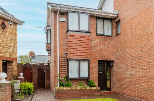 36 College Manor, Drumcondra, Dublin 9 - Click to view photos