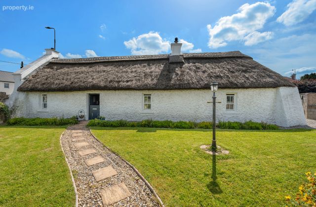 Cairn Woods Cottage, Cairn Woods,mallow, Co. Cork., Mallow, Co. Cork - Click to view photos