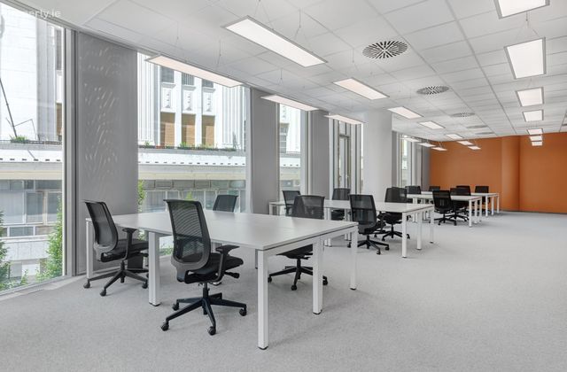 Regus, Ormond Building, 31-36 Ormond Quay Upper, Smithfield, Dublin 7 - Click to view photos