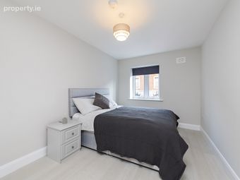 Apt. 27, 125 Francis Street, Dublin 8 - Image 2