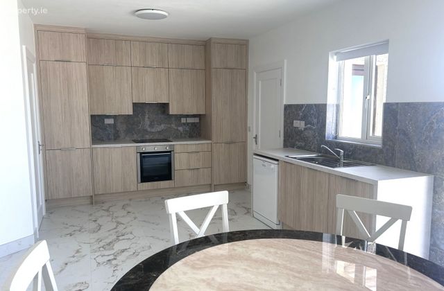 141 Lissadyra, Tuam, Co. Galway - Click to view photos