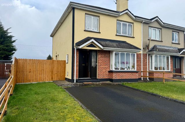 16 Abbey Vale, Ballyhaunis, Co. Mayo - Click to view photos