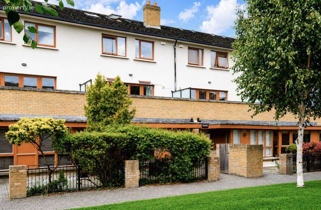 73 Milltown Avenue, Mount St. Annes, Milltown, Dublin 6 - Click to view photos