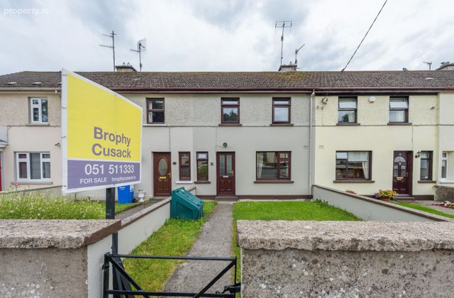 15 Marian Avenue, Carrick-on-suir, Carrick-on-Suir, Co. Tipperary - Click to view photos