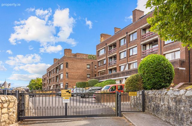51 Killiney Hill Park Apartments, Killiney Hill Road, Killiney, Co. Dublin - Click to view photos