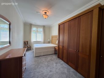 Apartment 9, Malton, Dublin 4 - Image 2