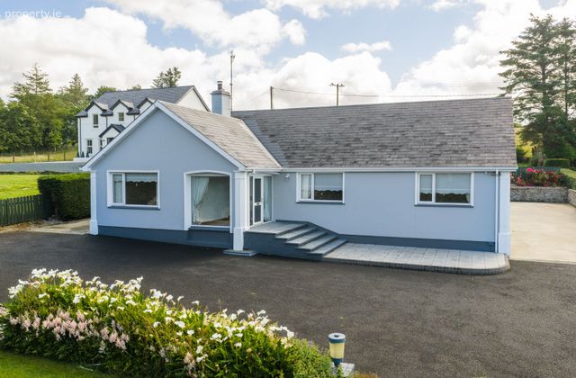 Carrontlieve, Fahan, Co. Donegal - Click to view photos