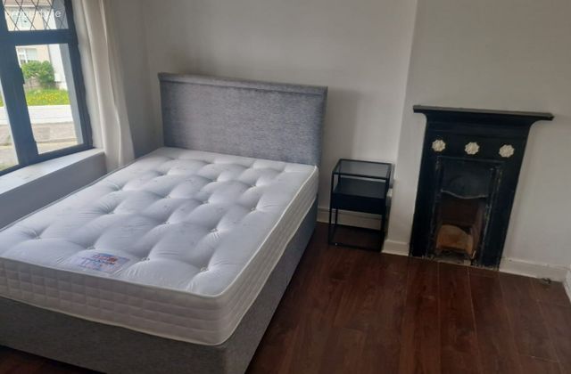 Cooley Road, Dublin 12, Drimnagh, Dublin 12 - Click to view photos