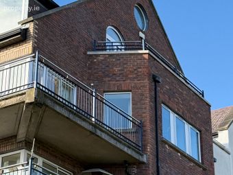 Apartment 331, Block 4, Gracepark Manor, Swords Ro, Drumcondra, Dublin 9 - Image 2