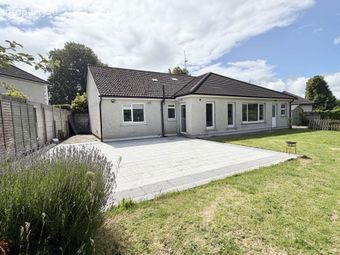 11 College Court, Cahir, Co. Tipperary, Cahir, Co. Tipperary - Image 2