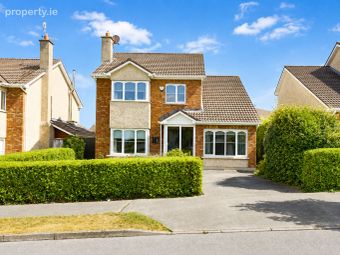 52 Castle Court, Carrickbeg, Carrick-on-Suir, Co. Tipperary - Image 2