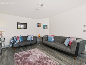 14 Manor Grove, Roxborough Manor, Mulgannon, Co. Wexford - Image 4
