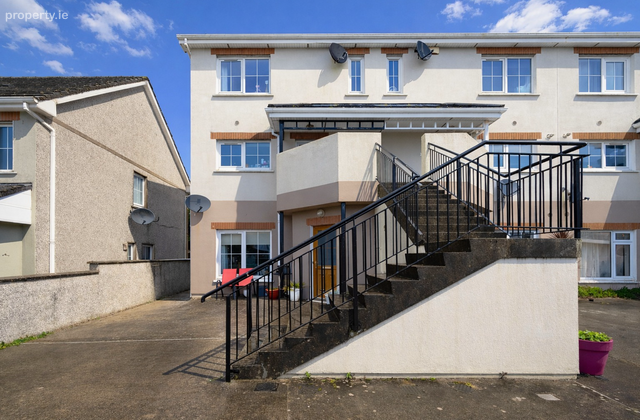 28 Elm Court, Castlemartyr, Co. Cork, Castlemartyr, Co. Cork - Click to view photos