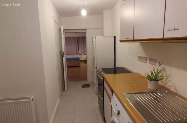 Sweetmount Park, Dundrum, Dublin 14 - Click to view photos