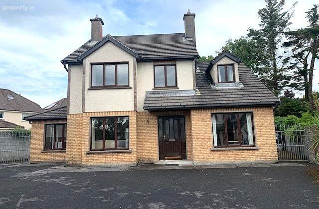 8 Cluain Airne, Clybaun Road, Knocknacarra, Co. Galway - Click to view photos