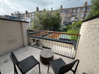 Apartment D, 58 Pembroke Lane, Dublin 2 - Image 5